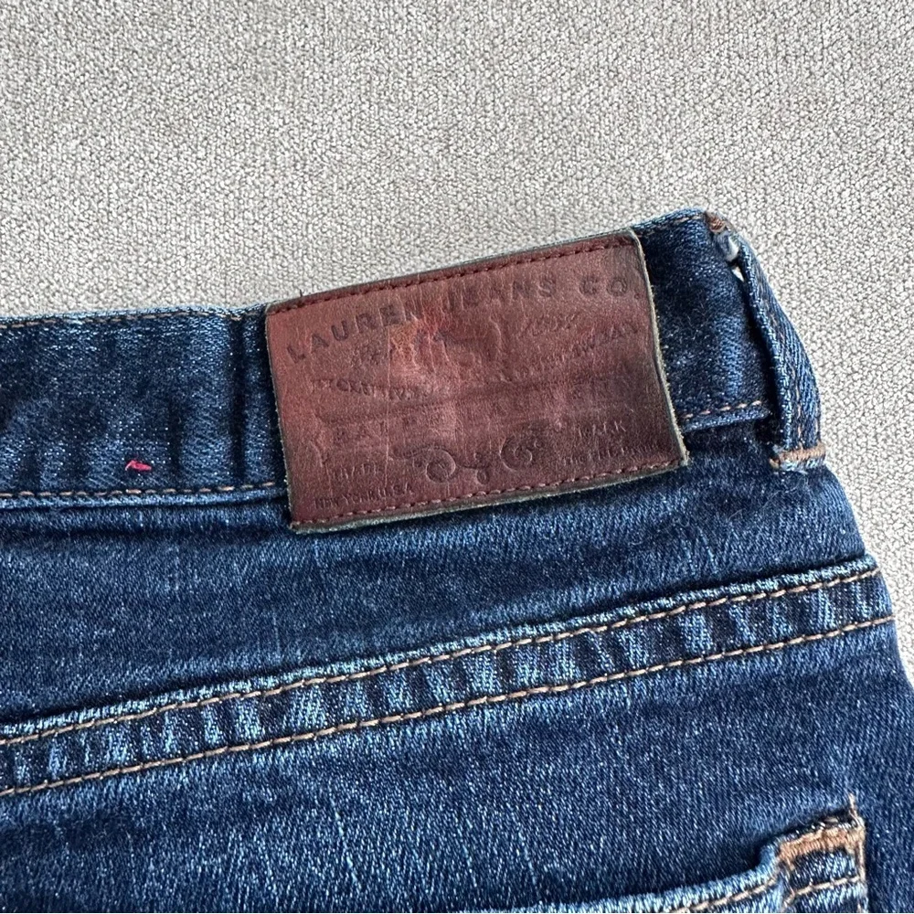 Lauren Ralph Lauren Classic Bootcut Jeans. Dark wash. Size 8 - Picture 4 of 11